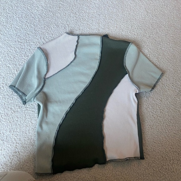 multi color green super nice quality never worn HIGH NECK SLIGHTLY CROPPED. - Picture 1 of 3